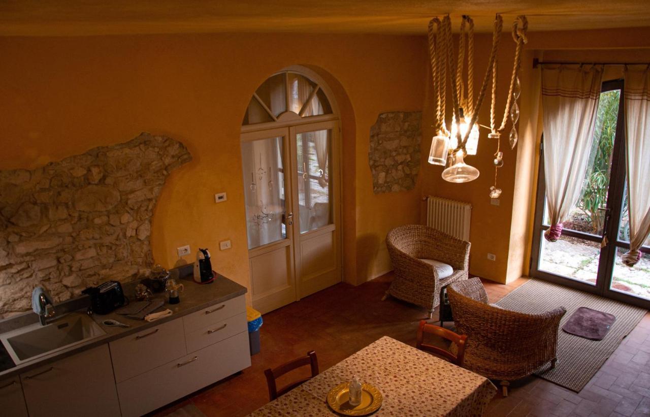 Due Archi Bed & Breakfast SantʼAmbrogio di Valpolicella Dış mekan fotoğraf